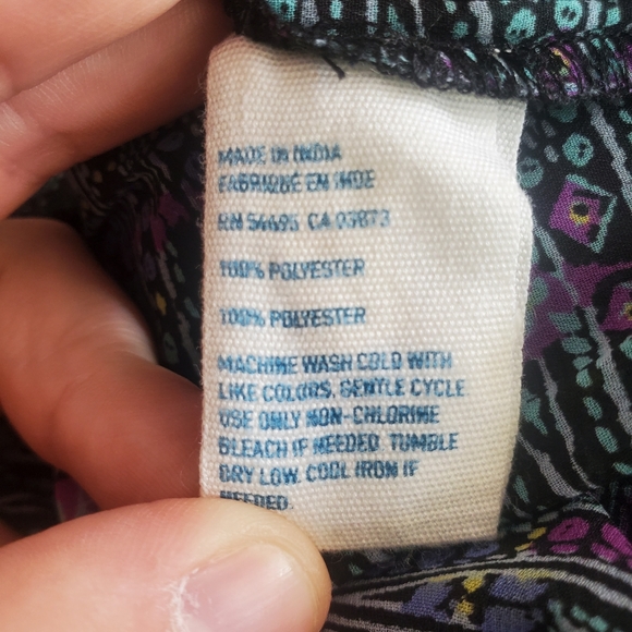 AMERICAN EAGLE | Sheer Multi-Colored Peplum Tank - Picture 8 of 8